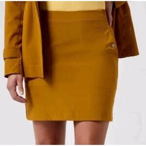 Athleta Vienna Cargo Skort Womens 10 Mustard Yellow Quick Dry Wrinkle Resistant